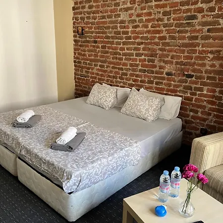 Vel House Hostel Plowdiw